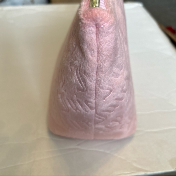 Juicy Couture Baby Pink Soft Cosmetic Travel Makeup Bag W/ 1 Toiletry Bottle - Picture 7 of 10